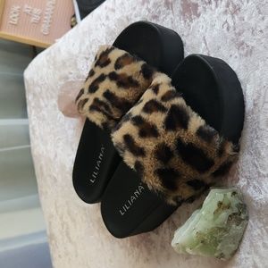 Fuzzy Leopard Slides